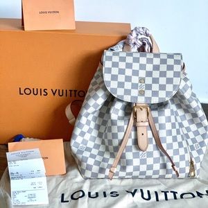LOUIS VUITTON